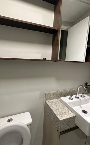 Apartamento para alugar com 69m², 2 quartos e 1 vaga Apartamento para alugar com 69m², 2 quartos e 1 vagaBanheiro da Suíte