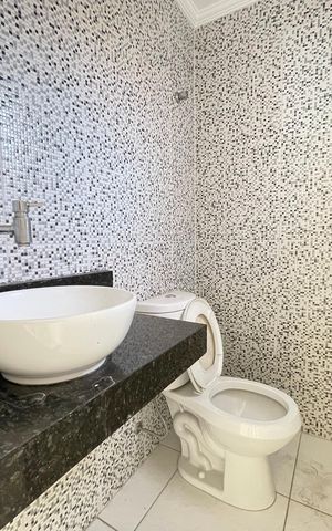 Casa à venda com 164m², 3 quartos e 3 vagasBanheiro 3