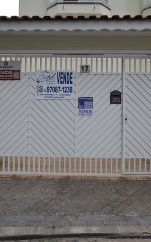 Casa para alugar com 164m², 3 quartos e 3 vagasFACHADA 