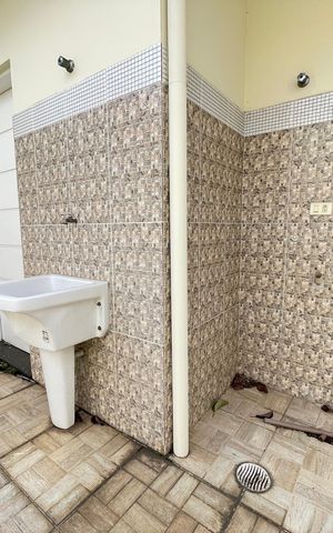 Casa à venda com 164m², 3 quartos e 3 vagasÁrea de Serviço