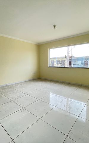 Casa à venda com 164m², 3 quartos e 3 vagasSala
