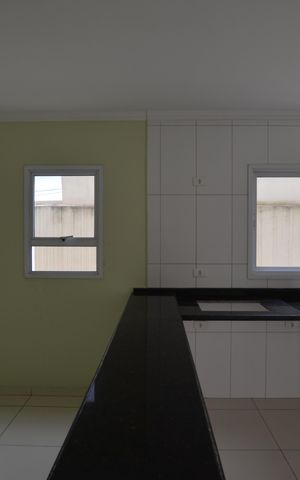 Casa para alugar com 164m², 3 quartos e 3 vagasCOZINHA 