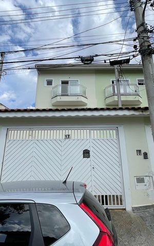 Casa à venda com 164m², 3 quartos e 3 vagasFachada