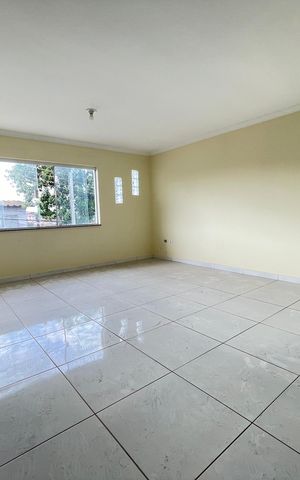 Casa à venda com 164m², 3 quartos e 3 vagasSala