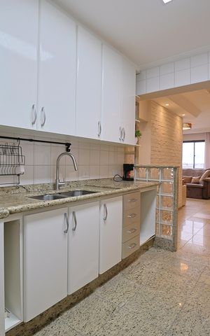 Apartamento à venda com 120m², 3 quartos e 2 vagasCozinha