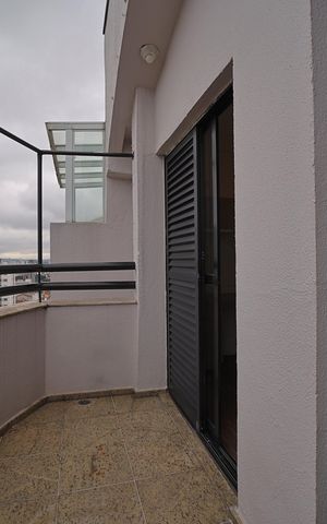 Apartamento à venda com 120m², 3 quartos e 2 vagasVaranda