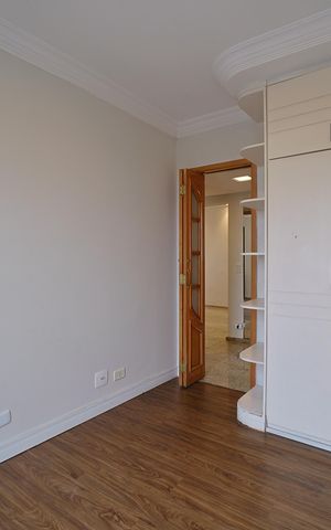 Apartamento à venda com 120m², 3 quartos e 2 vagasQuarto 2