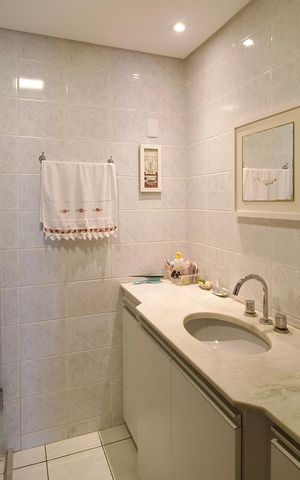 Apartamento à venda com 64m², 2 quartos e 1 vaga Apartamento à venda com 64m², 2 quartos e 1 vagaBanheiro