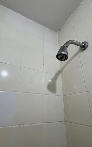 Apartamento para alugar com 80m², 2 quartos e 1 vaga Apartamento para alugar com 80m², 2 quartos e 1 vagaBanheiro de serviço