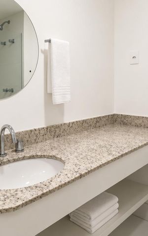 Studio para alugar com 28m², 1 quarto e sem vaga Studio para alugar com 28m², 1 quarto e sem vagaBanheiro