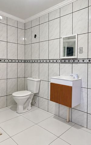 Casa para alugar com 240m², 4 quartos e 4 vagasBanheiro