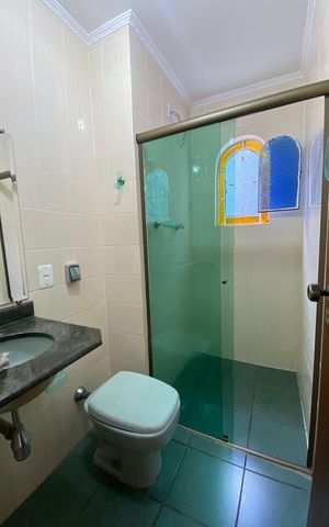 Casa à venda com 184m², 3 quartos e 2 vagas Casa à venda com 184m², 3 quartos e 2 vagasBanheiro