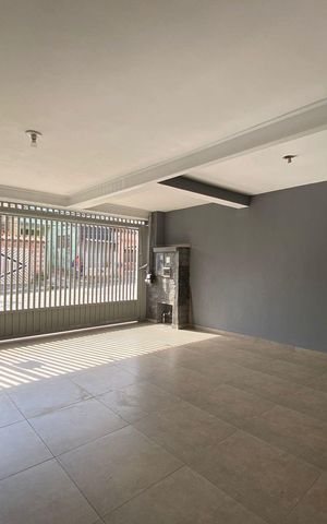 Casa à venda com 184m², 3 quartos e 2 vagas