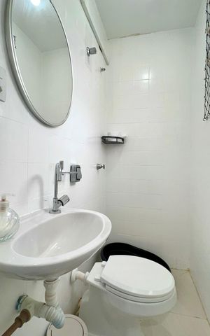 Apartamento à venda com 105m², 2 quartos e 1 vaga Apartamento à venda com 105m², 2 quartos e 1 vagaBanheiro de serviço