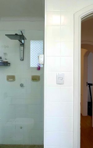 Apartamento à venda com 105m², 2 quartos e 1 vaga Apartamento à venda com 105m², 2 quartos e 1 vagaBanheiro