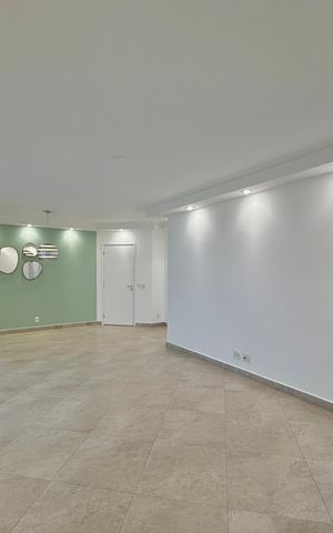 Apartamento para alugar com 126m², 3 quartos e 3 vagas Apartamento para alugar com 126m², 3 quartos e 3 vagasSala