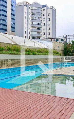 Apartamento para alugar com 126m², 3 quartos e 3 vagas Apartamento para alugar com 126m², 3 quartos e 3 vagasPiscina