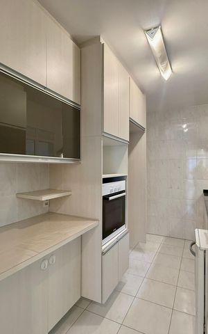 Apartamento para alugar com 126m², 3 quartos e 3 vagas Apartamento para alugar com 126m², 3 quartos e 3 vagasCozinha