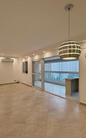 Apartamento para alugar com 126m², 3 quartos e 3 vagas Apartamento para alugar com 126m², 3 quartos e 3 vagasSala