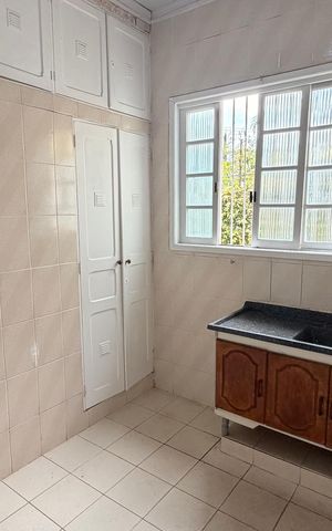 Casa para alugar com 200m², 4 quartos e 3 vagasCozinha