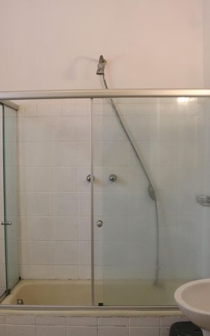 Casa para alugar com 255m², 4 quartos e 2 vagasBanheiro 2