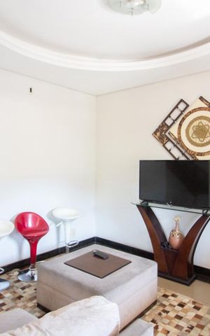 Casa para alugar com 220m², 3 quartos e 1 vaga Casa para alugar com 220m², 3 quartos e 1 vagaSala