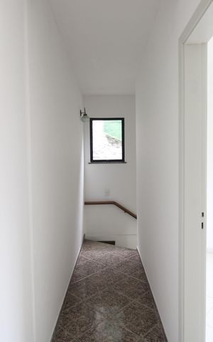 Casa de condomínio para alugar com 120m², 2 quartos e sem vagaCorredor