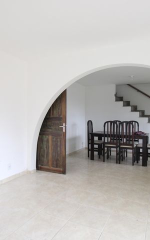 Casa de condomínio para alugar com 120m², 2 quartos e sem vagaSala