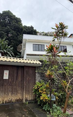 Casa de condomínio para alugar com 120m², 2 quartos e sem vaga Casa de condomínio para alugar com 120m², 2 quartos e sem vagaFachada
