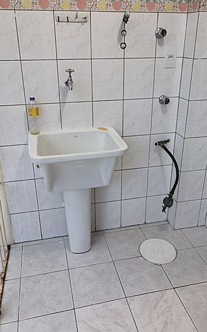 Apartamento para alugar com 145m², 2 quartos e 1 vagaÁrea de Serviço
