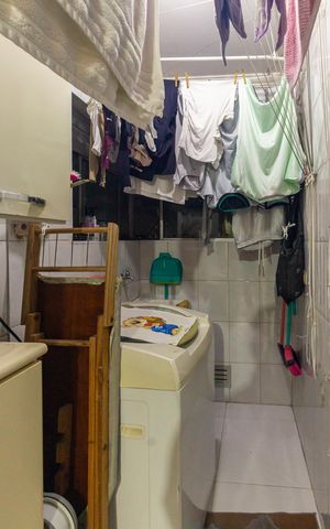 Apartamento à venda com 72m², 3 quartos e 2 vagas Apartamento à venda com 72m², 3 quartos e 2 vagasCozinha e Área de Serviço