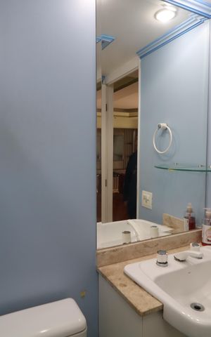 Apartamento para alugar com 74m², 3 quartos e 2 vagasBanheiro