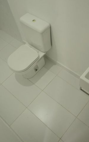 Casa à venda com 90m², 2 quartos e 1 vagaBanheiro dos quartos 
