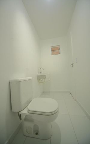 Casa à venda com 90m², 2 quartos e 1 vagaBanheiro dos quartos 