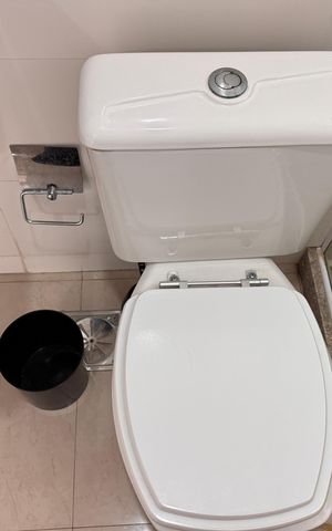Casa de condomínio à venda com 480m², 6 quartos e 2 vagas Casa de condomínio à venda com 480m², 6 quartos e 2 vagasSuíte 2 - Banheiro