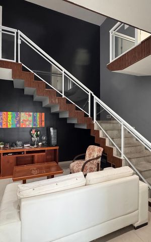 Casa de condomínio à venda com 480m², 6 quartos e 2 vagas Casa de condomínio à venda com 480m², 6 quartos e 2 vagasSala