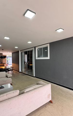 Casa de condomínio à venda com 480m², 6 quartos e 2 vagas Casa de condomínio à venda com 480m², 6 quartos e 2 vagasVista externa