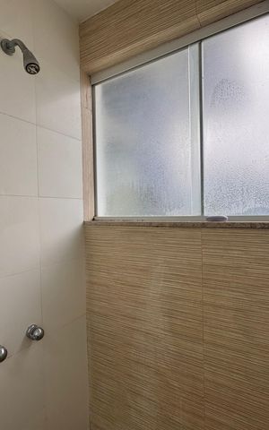 Casa de condomínio à venda com 480m², 6 quartos e 2 vagas Casa de condomínio à venda com 480m², 6 quartos e 2 vagasSuíte 5 - Banheiro