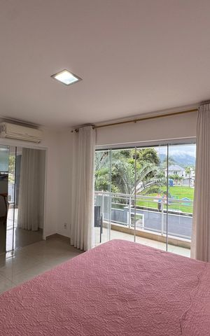 Casa de condomínio à venda com 480m², 6 quartos e 2 vagas