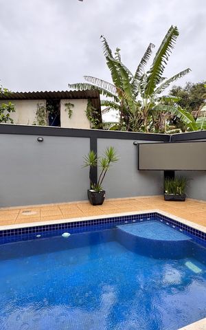 Casa de condomínio à venda com 480m², 6 quartos e 2 vagas Casa de condomínio à venda com 480m², 6 quartos e 2 vagasÁrea externa