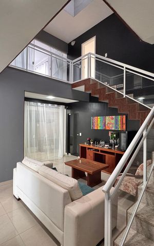 Casa de condomínio à venda com 480m², 6 quartos e 2 vagas Casa de condomínio à venda com 480m², 6 quartos e 2 vagasSala