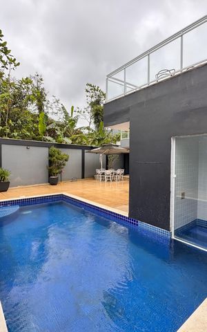 Casa de condomínio à venda com 480m², 6 quartos e 2 vagas Casa de condomínio à venda com 480m², 6 quartos e 2 vagasÁrea externa