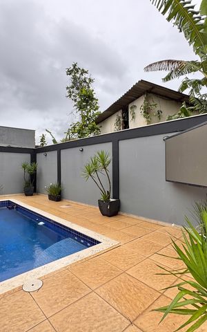 Casa de condomínio à venda com 480m², 6 quartos e 2 vagas Casa de condomínio à venda com 480m², 6 quartos e 2 vagasÁrea externa