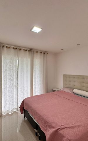 Casa de condomínio à venda com 480m², 6 quartos e 2 vagas Casa de condomínio à venda com 480m², 6 quartos e 2 vagasSuíte 1