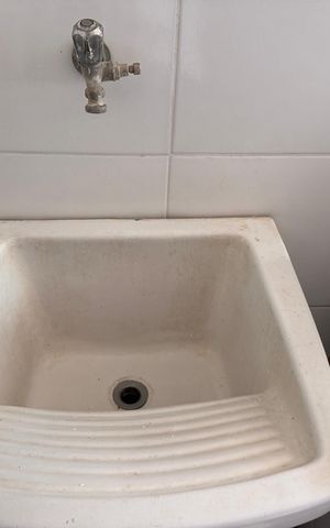 Casa de condomínio à venda com 480m², 6 quartos e 2 vagas Casa de condomínio à venda com 480m², 6 quartos e 2 vagasÁrea de Serviço