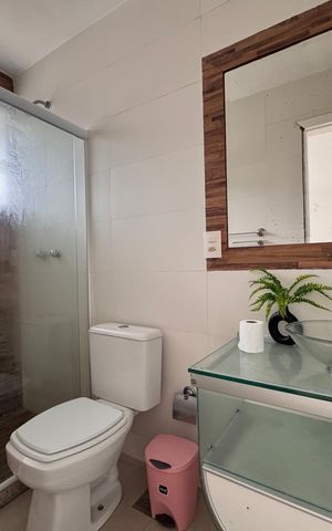 Casa de condomínio à venda com 480m², 6 quartos e 2 vagas Casa de condomínio à venda com 480m², 6 quartos e 2 vagasSuíte 4 - Banheiro