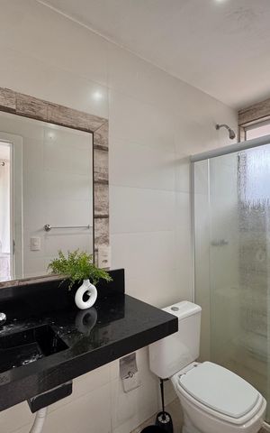 Casa de condomínio à venda com 480m², 6 quartos e 2 vagas Casa de condomínio à venda com 480m², 6 quartos e 2 vagasSuíte 2 - Banheiro