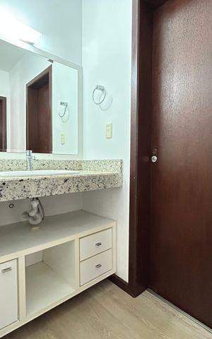 Apartamento para alugar com 50m², 2 quartos e 1 vaga Apartamento para alugar com 50m², 2 quartos e 1 vagaBanheiro