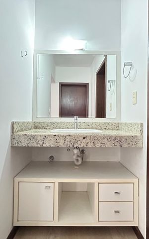 Apartamento para alugar com 50m², 2 quartos e 1 vaga Apartamento para alugar com 50m², 2 quartos e 1 vagaBanheiro