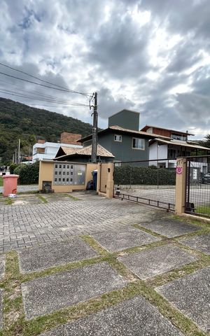 Apartamento para alugar com 50m², 2 quartos e 1 vaga Apartamento para alugar com 50m², 2 quartos e 1 vagaFachada